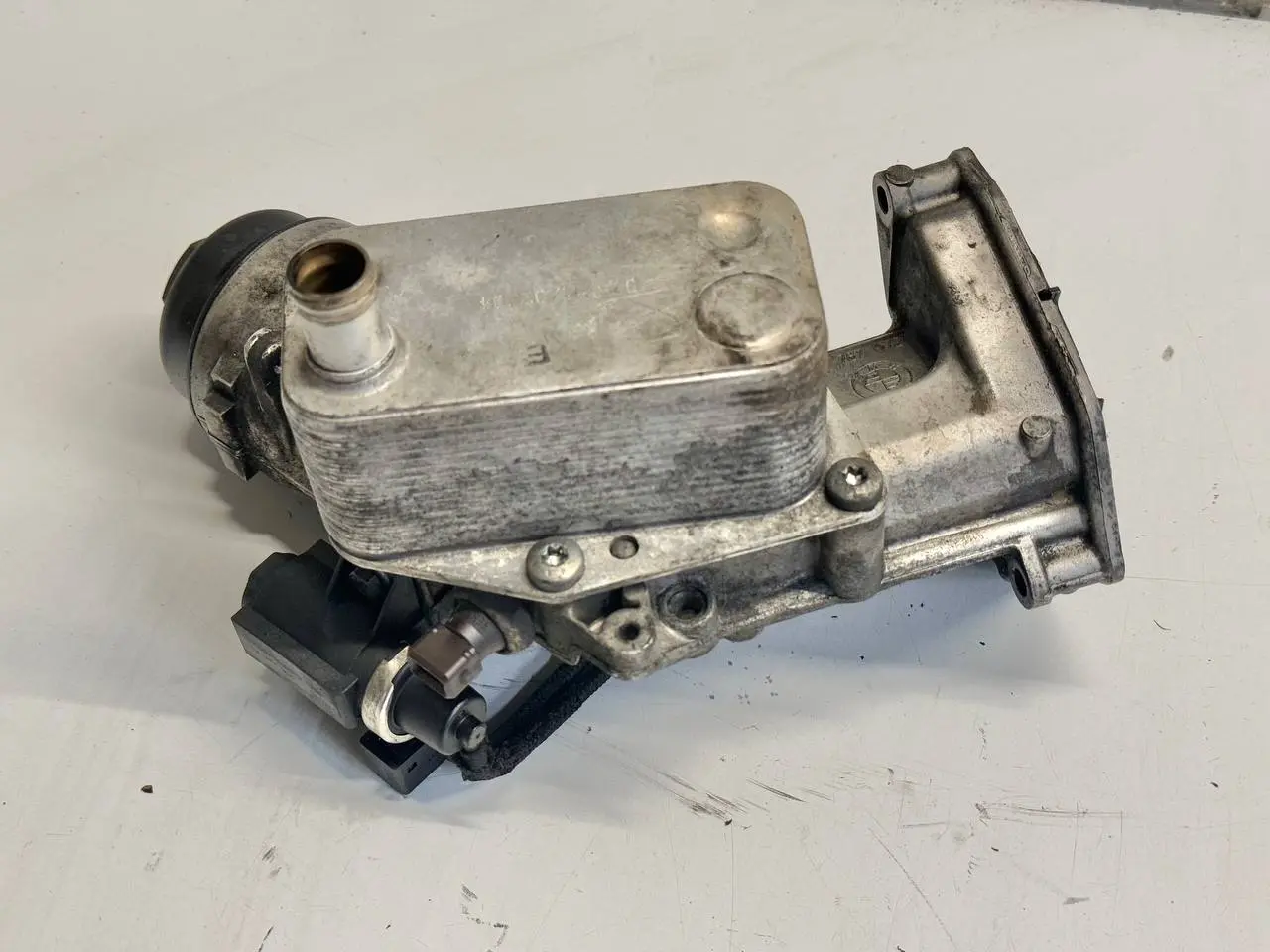 Ölfiltergehäuse mit Ölkühler 320D 3FL BMW 320D E46 3FL Touring 2004 7787072