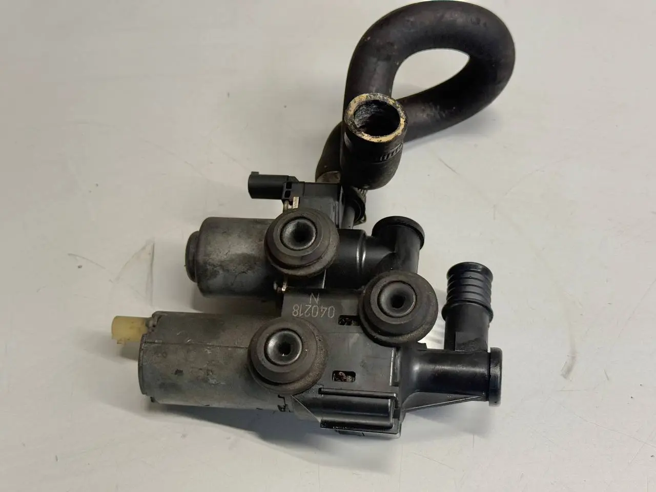 Wasserventil Zusatzwasserpumpe BMW 320D E46 3FL Touring 2004 8369807