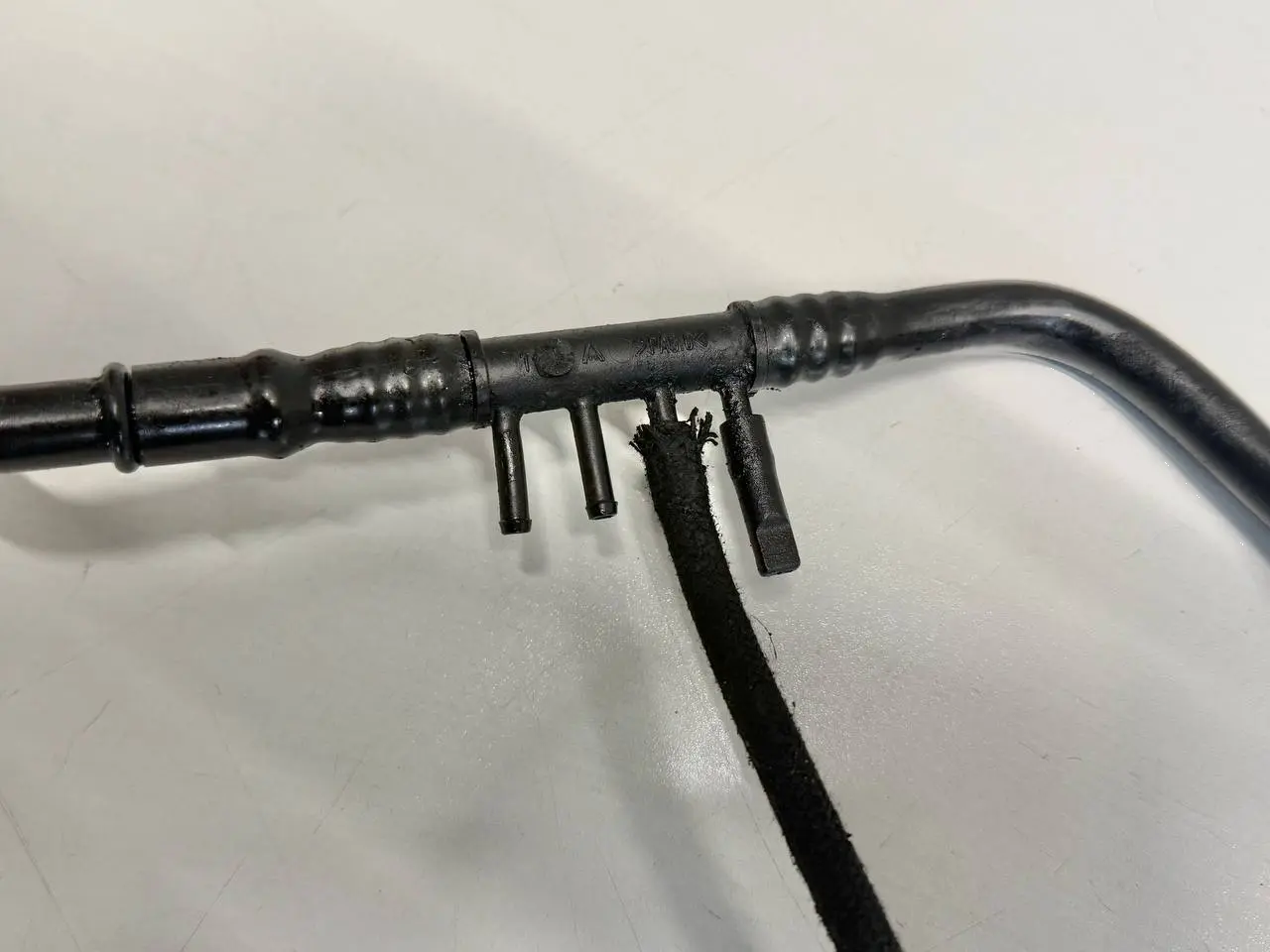 Unterdruckleitung Vakuumschlauch 7785449 BMW 320D E46 3FL Touring 2004 6759702C