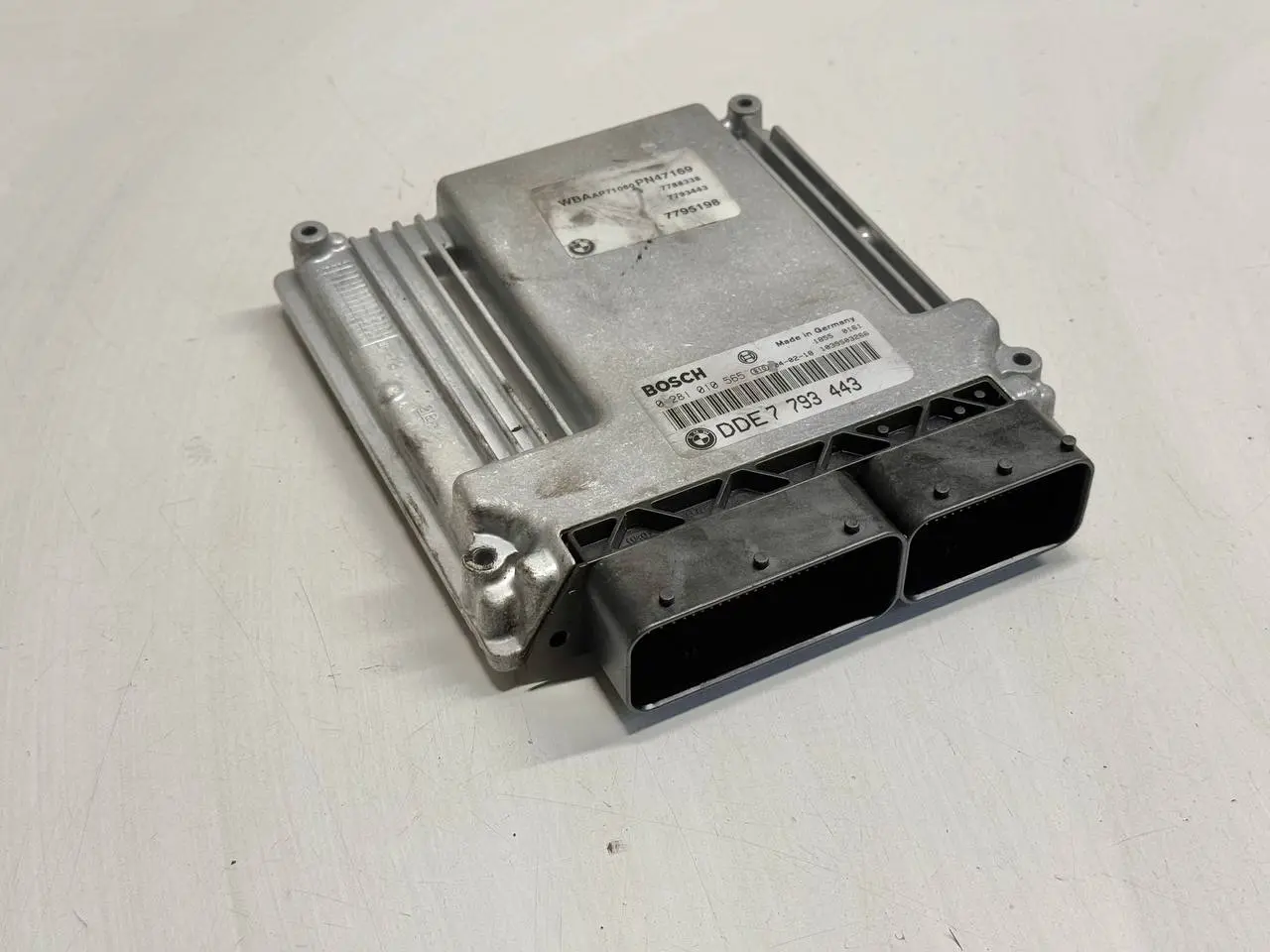 Motorsteuergerät ECU Steuergerät BMW 320D E46 3FL Touring 2004 0281010565