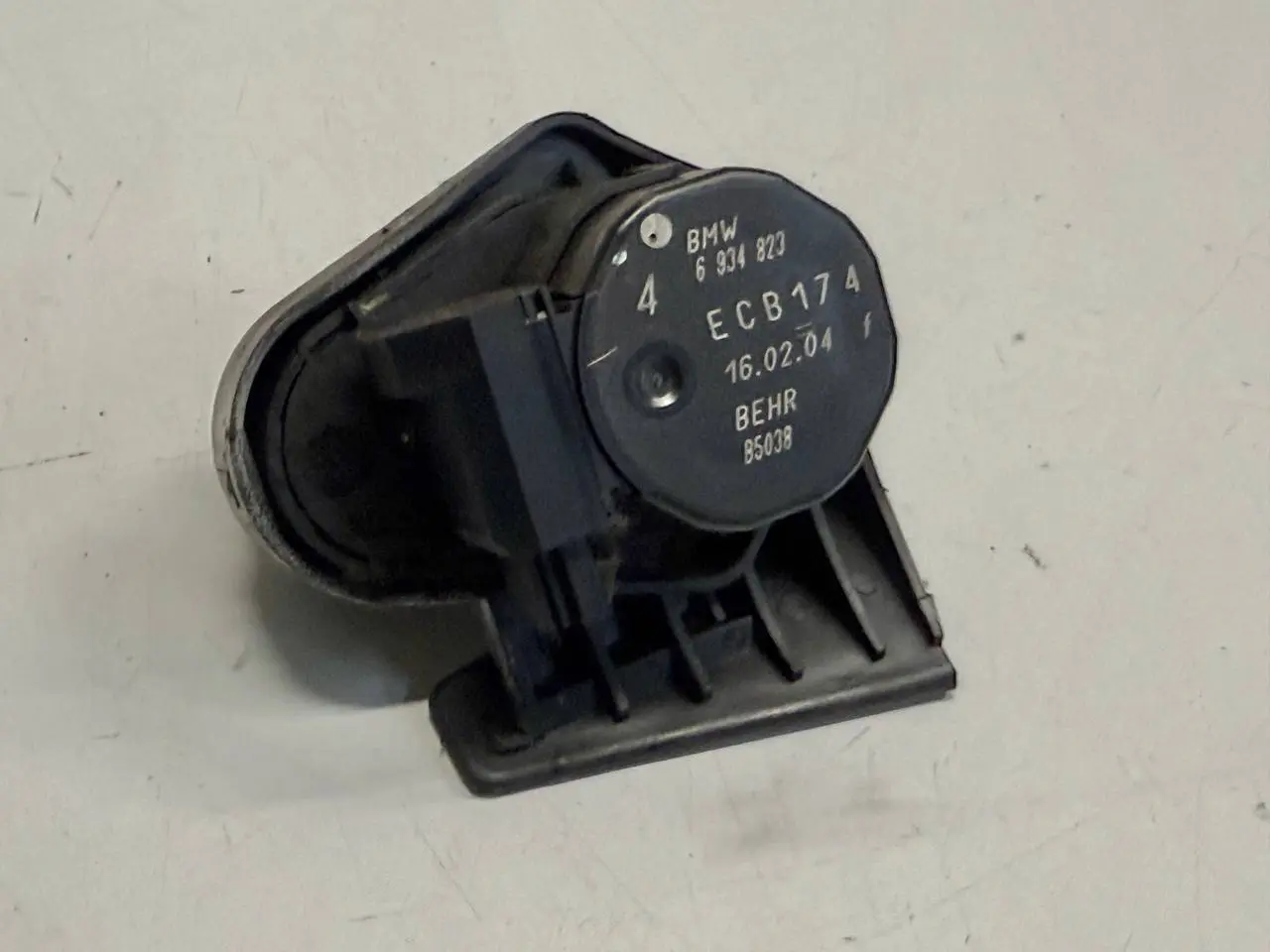Stellmotor Klimaanlage Heizung Gebläse BMW 320D E46 3FL Touring 2004 6934823