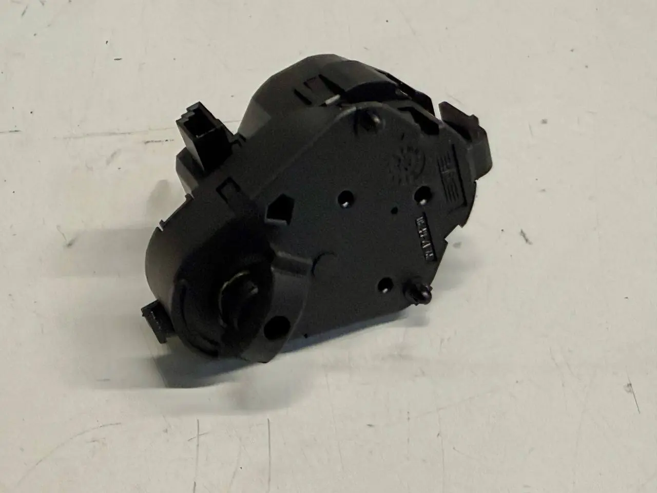 Stellmotor Heizungsregulierung 320D 3FL BMW 320D E46 3FL Touring 2004 6934821