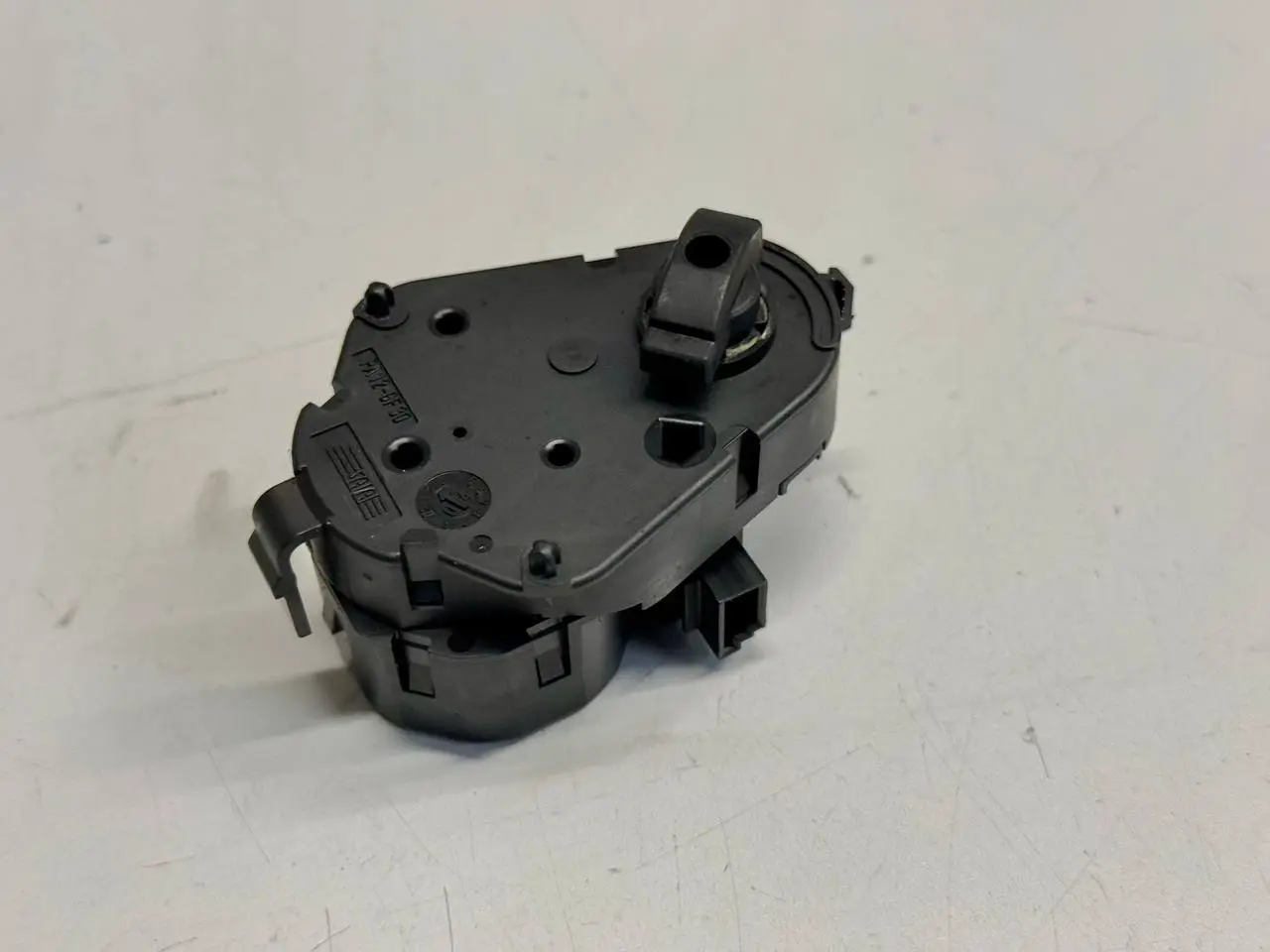 Stellmotor Heizungsregulierung 320D 3FL BMW 320D E46 3FL Touring 2004 6934821