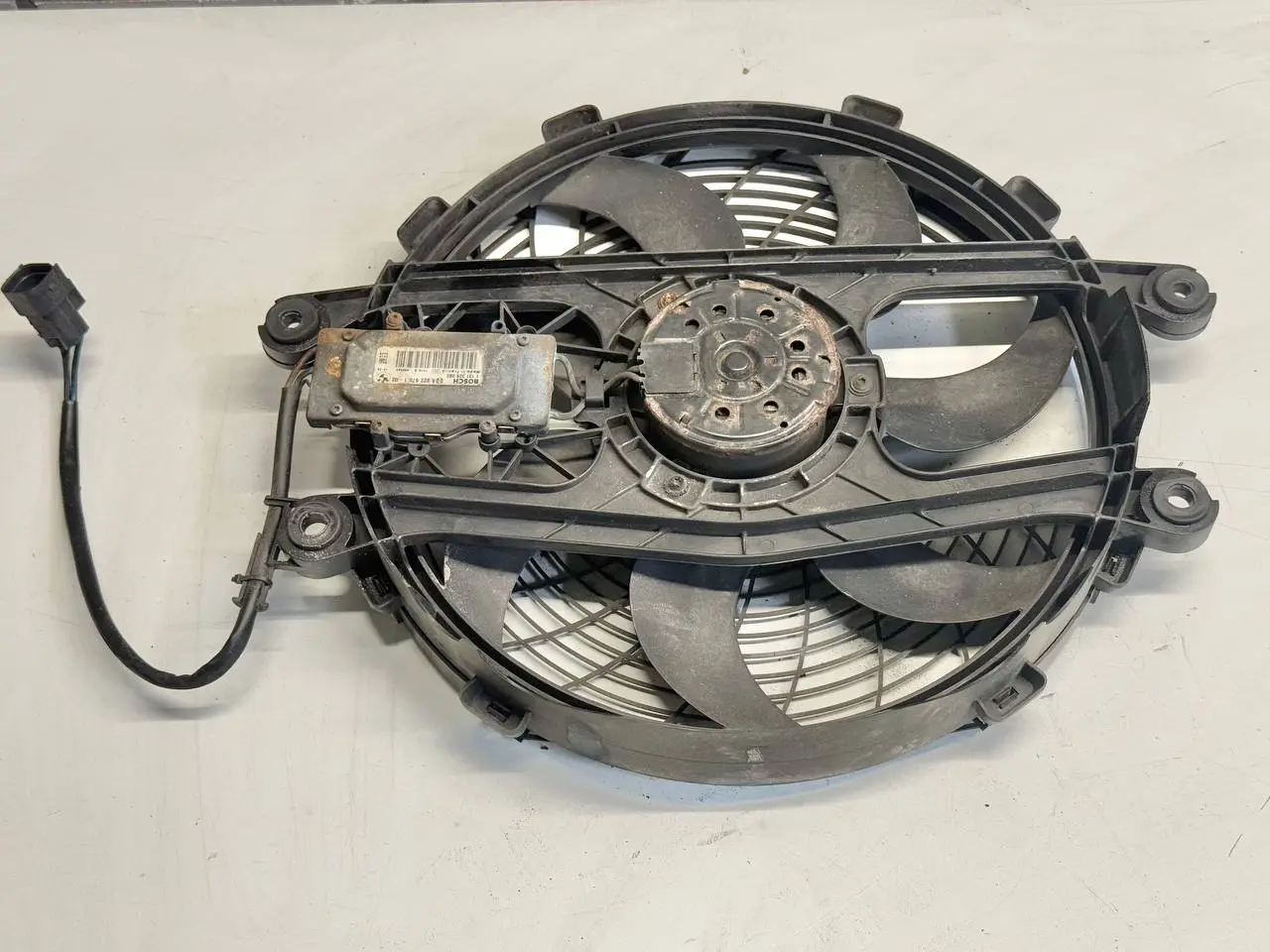 Frontblech Schlossträger Lüfterrad mit BMW 320D E46 3FL Touring 2004 6922670102