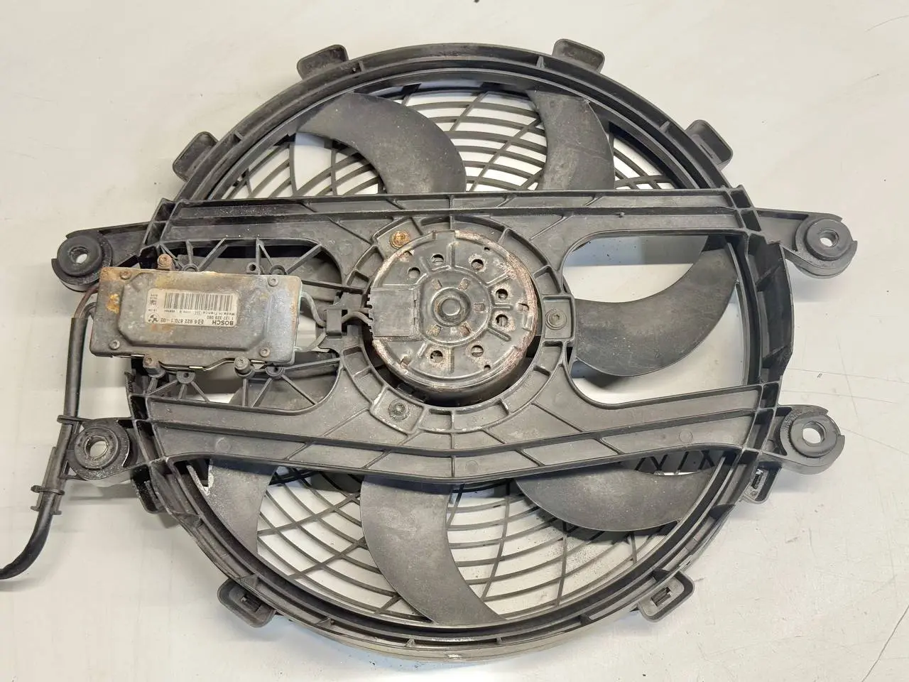 Frontblech Schlossträger Lüfterrad mit BMW 320D E46 3FL Touring 2004 6922670102