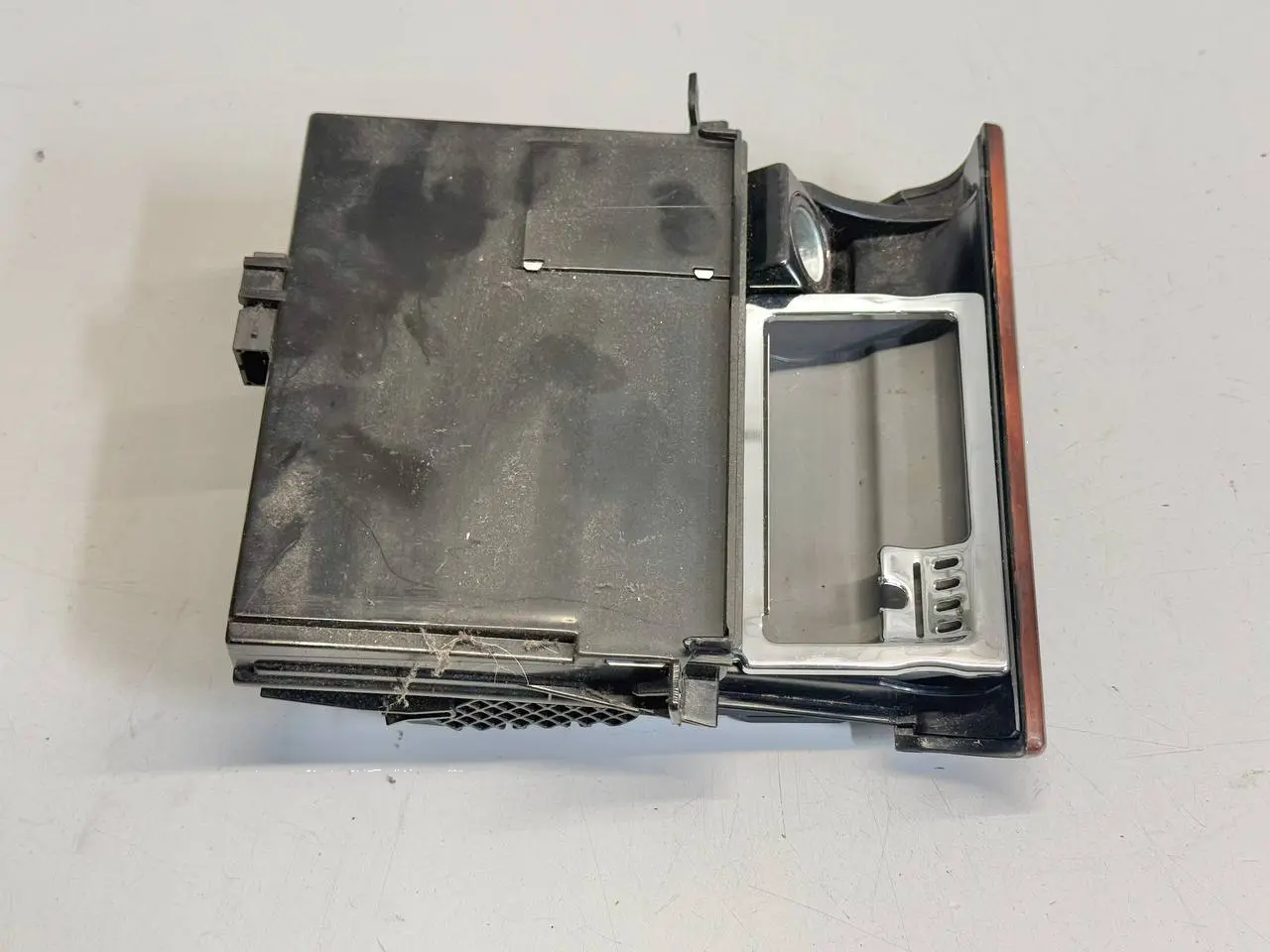 Aschenbecher Einsatz Mittelkonsole Audi A6 Avant 4B5 TDI 2.5L 2002 4B0857951