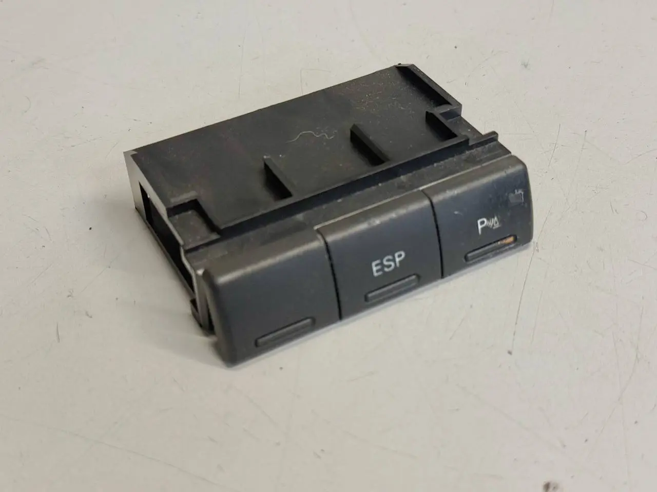 ESP Ein Aus Schalter A6 Avant 4B5 Audi A6 Avant 4B5 TDI 2.5L 2002 4B0919281A