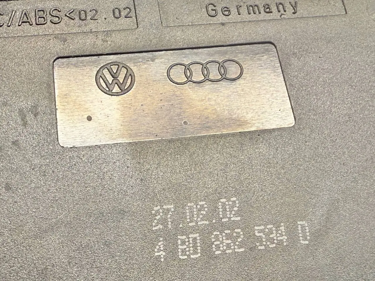 Getränkehalter Becherhalter Audi A6 Avant 4B5 TDI 2.5L 2002 4B0862534