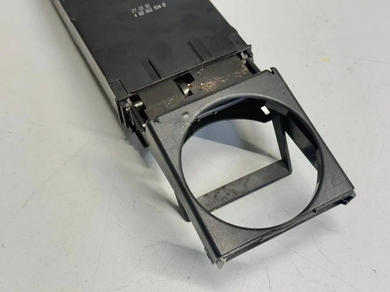 Getränkehalter Becherhalter Audi A6 Avant 4B5 TDI 2.5L 2002 4B0862534