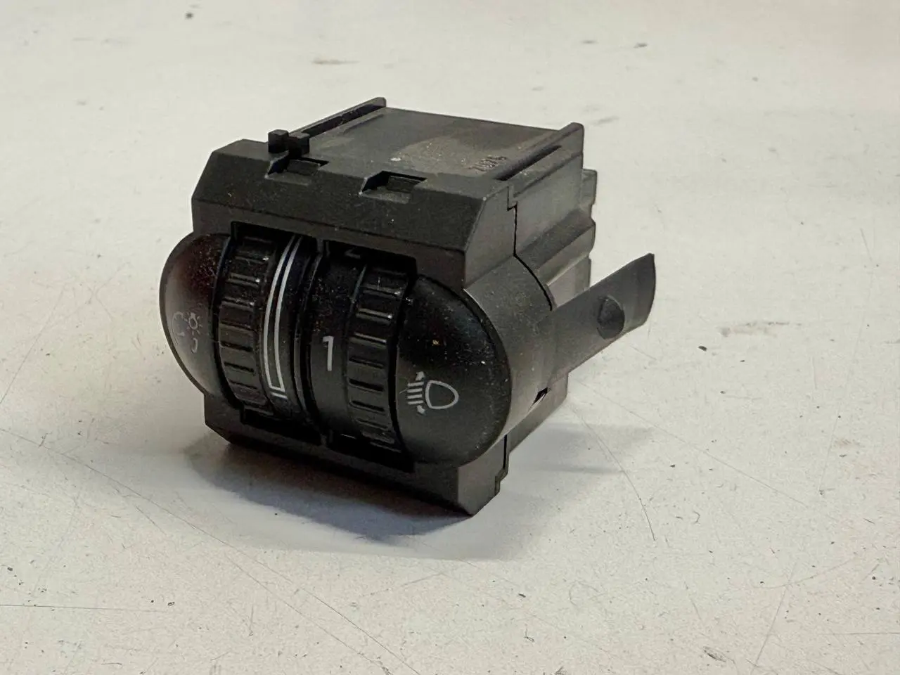 Schalter LWR Leuchtweitenregulierung VW Golf 5 1K1 1,9 TDI 2006 1K0941333