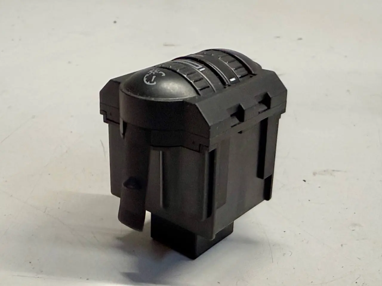 Schalter LWR Leuchtweitenregulierung VW Golf 5 1K1 1,9 TDI 2006 1K0941333