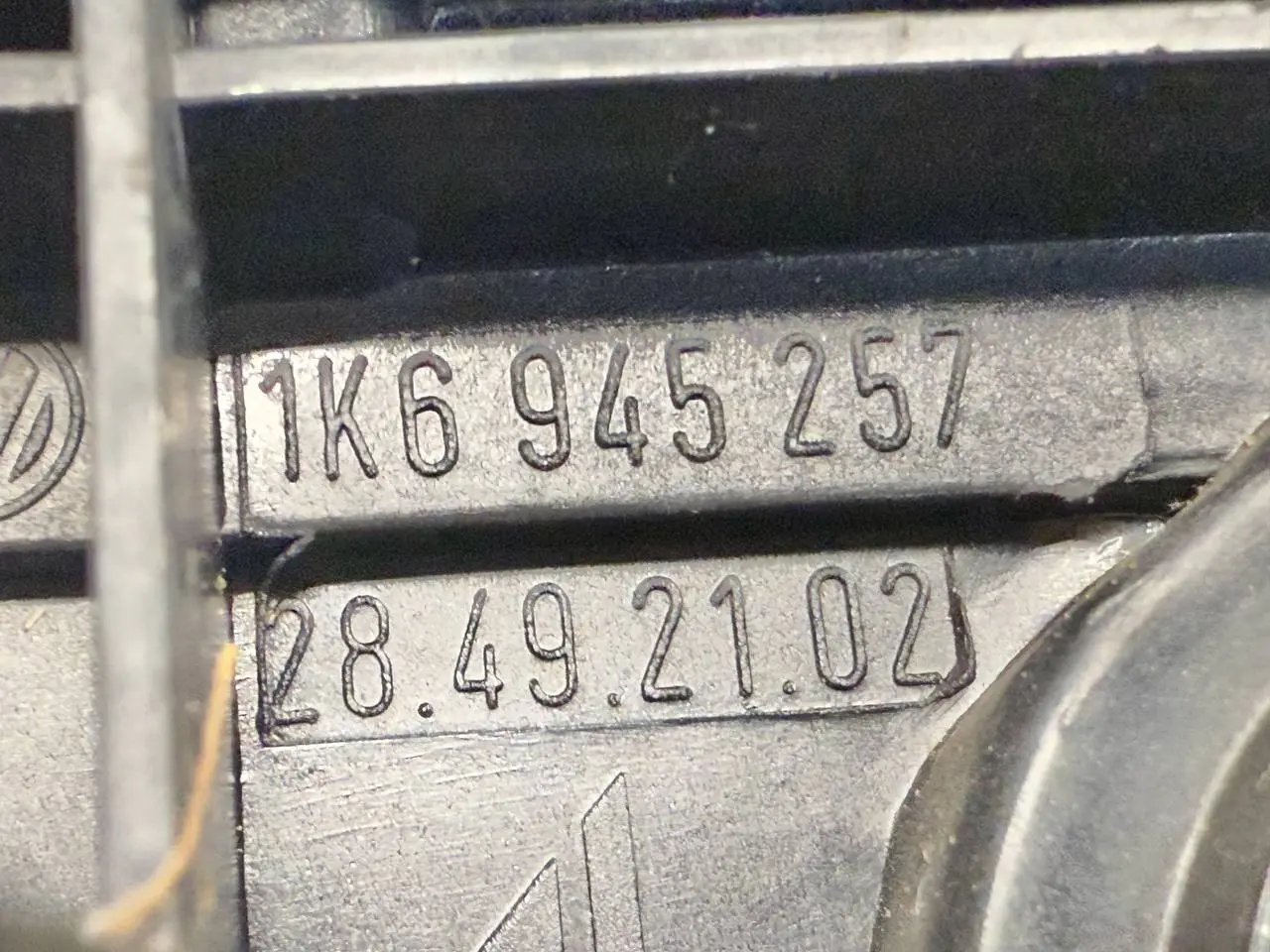 Rückleuchte Lampenträger Golf 5 1K1 1,9 VW Golf 5 1K1 1,9 TDI 2006 02528490102