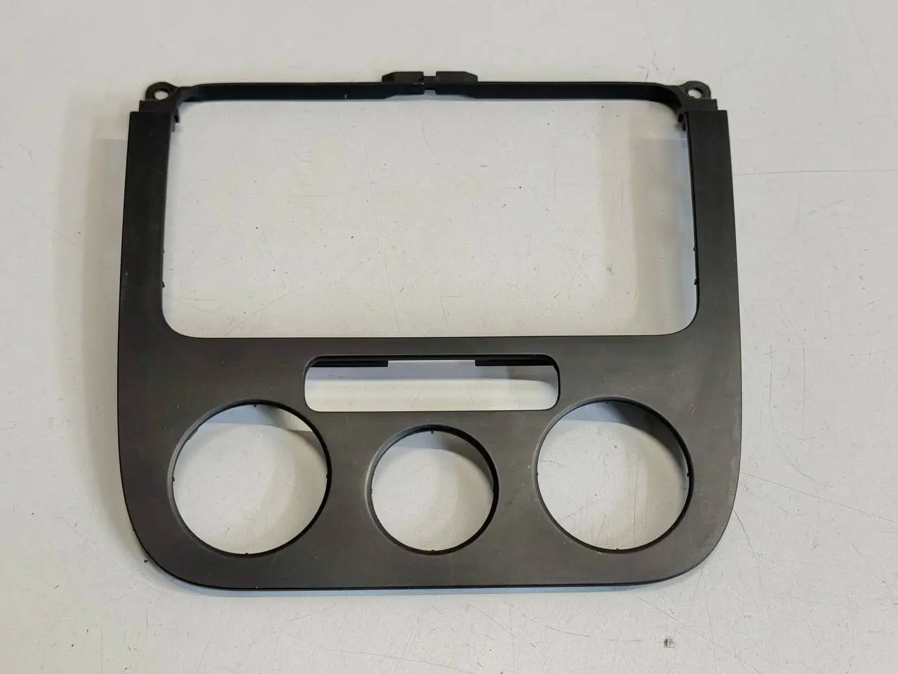 Mittelkonsole Blende Abdeckung Radio Golf VW Golf 5 1K1 1,9 TDI 2006 1K0858071