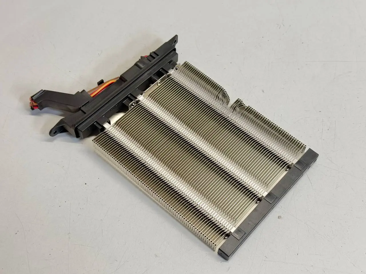 Elektrisches Heizelement Wärmetauscher VW Golf 5 1K1 1,9 TDI 2006 1K0963235F