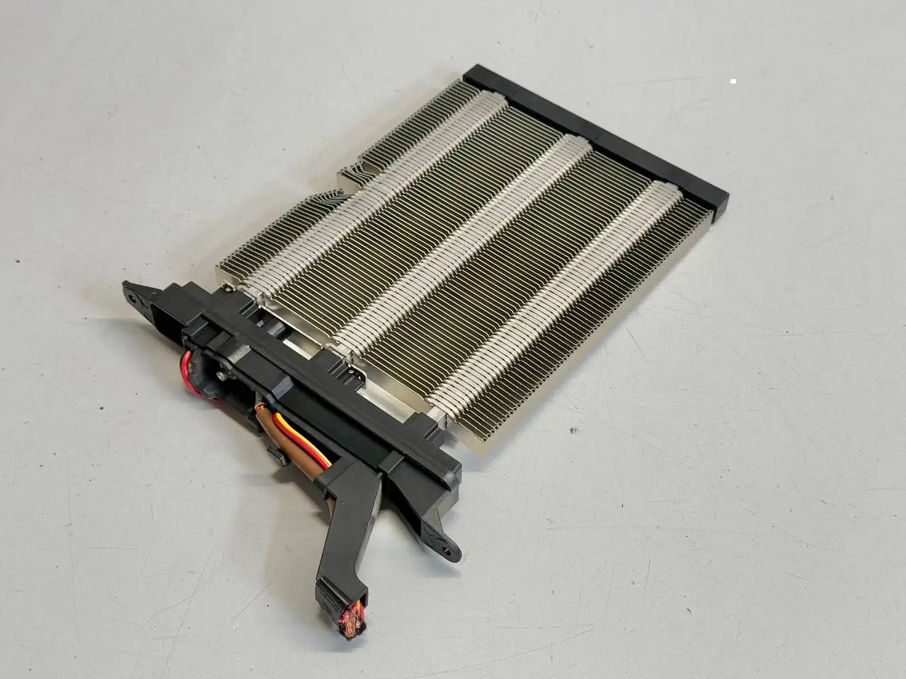 Elektrisches Heizelement Wärmetauscher VW Golf 5 1K1 1,9 TDI 2006 1K0963235F