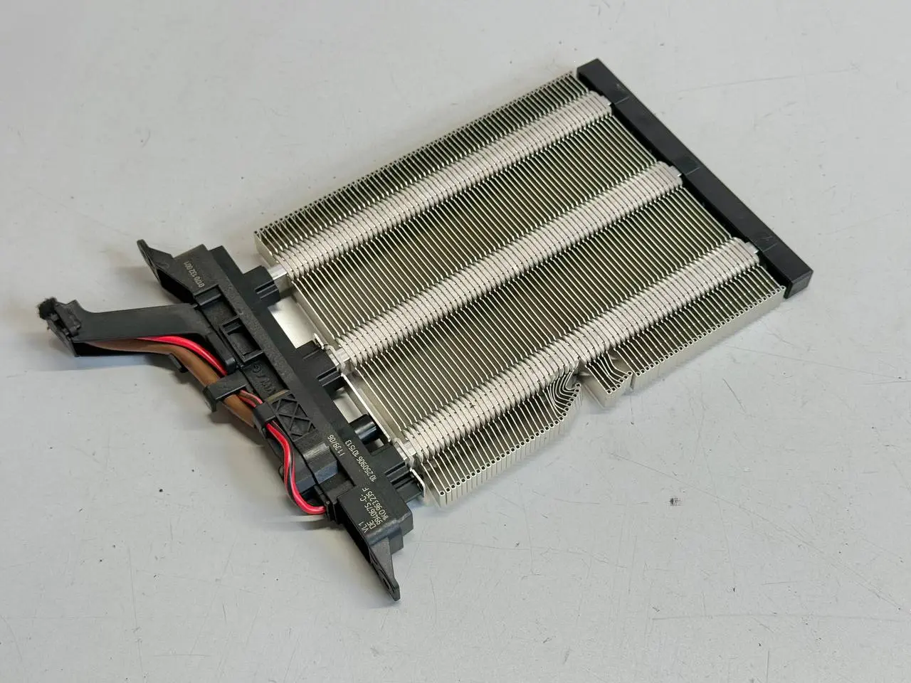 Elektrisches Heizelement Wärmetauscher VW Golf 5 1K1 1,9 TDI 2006 1K0963235F