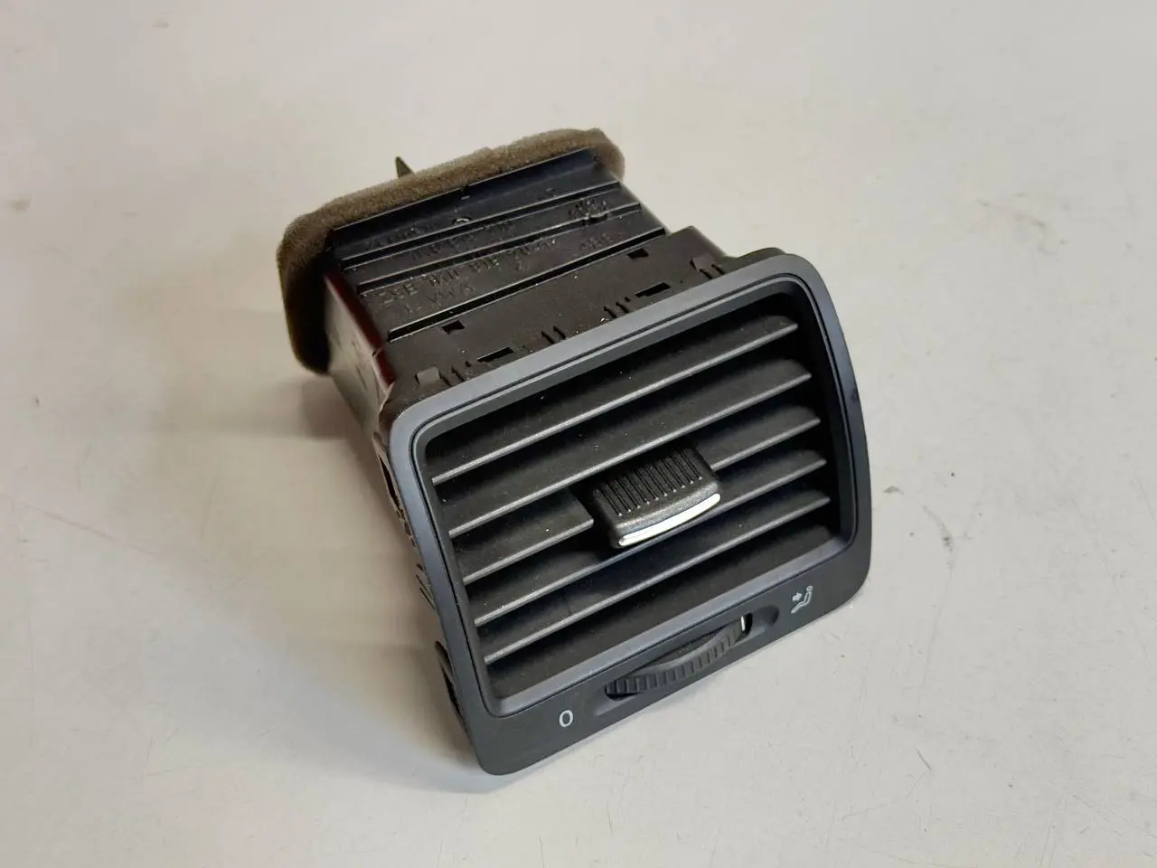 Luftdüse Lüftungsgitter Luftausströmer VW Golf 5 1K1 1,9 TDI 2006 1K0819710