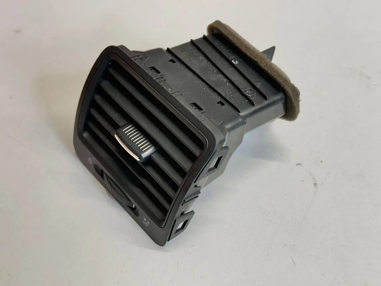 Luftdüse Lüftungsgitter Luftausströmer VW Golf 5 1K1 1,9 TDI 2006 1K0819710