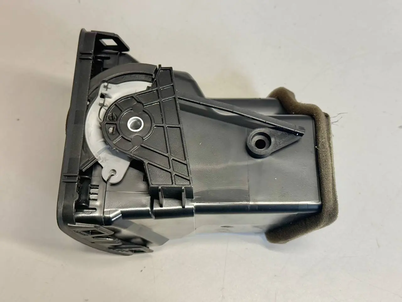 Luftdüse Lüftungsgitter Luftausströmer VW Golf 5 1K1 1,9 TDI 2006 1K0819710