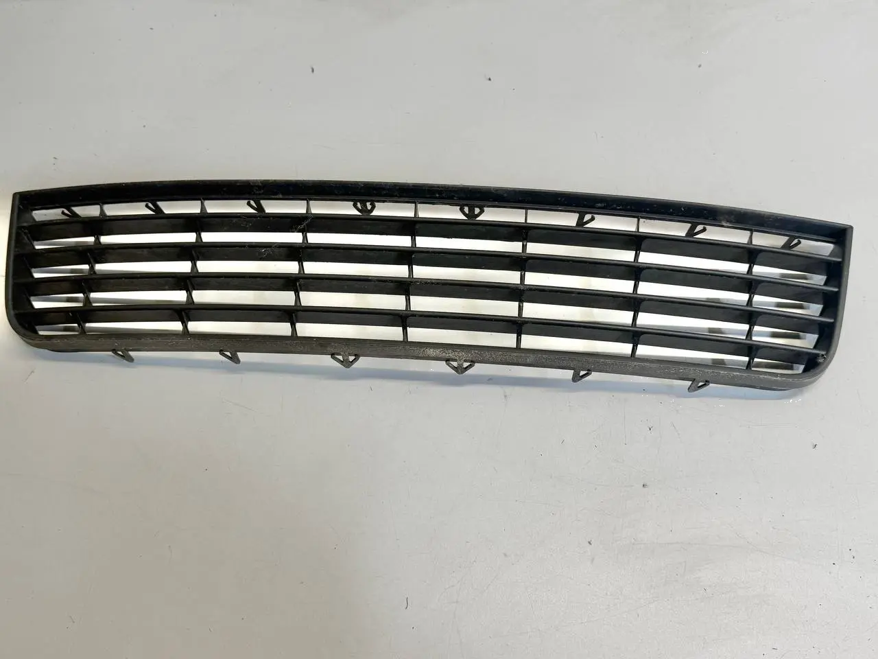 Unteres Gitter Stoßstange vorne Golf 5 1K1 VW Golf 5 1K1 1,9 TDI 2006 1K0853677