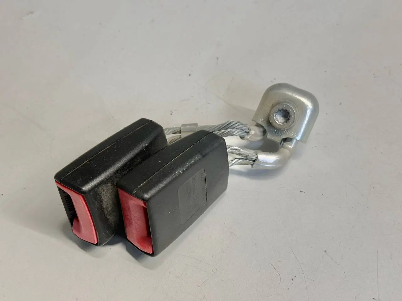 Doppelgurtschloss Hinten Mitte Golf 5 1K1 VW Golf 5 1K1 1,9 TDI 2006 1K0857739H