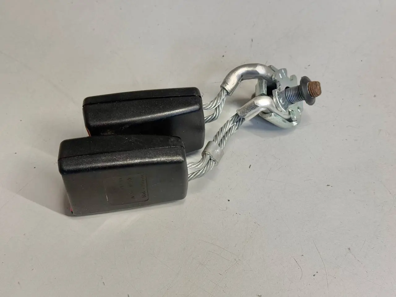 Doppelgurtschloss Hinten Mitte Golf 5 1K1 VW Golf 5 1K1 1,9 TDI 2006 1K0857739H