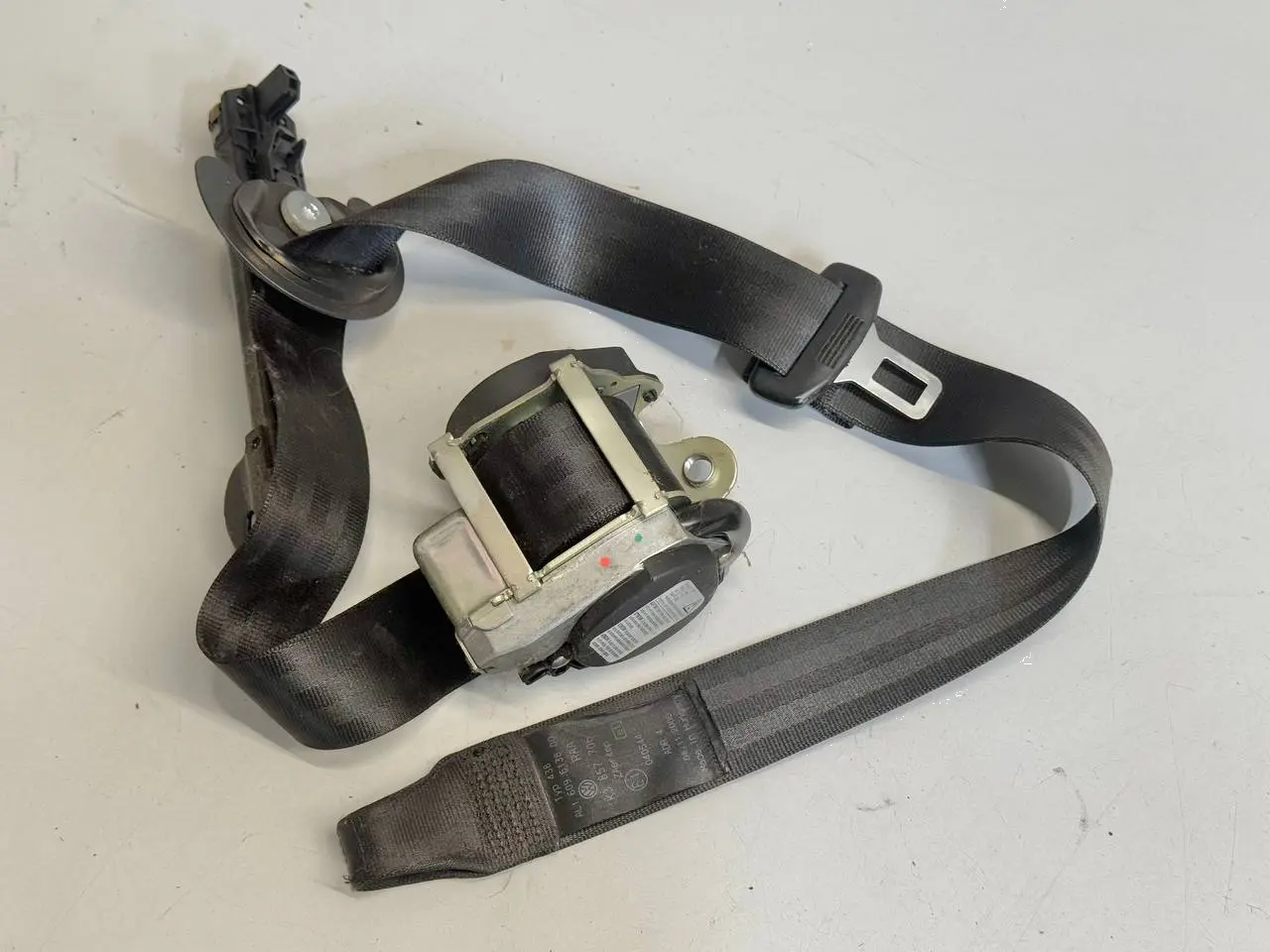 Gurt vorne rechts Golf 5 1K1 1,9 TDI 2006 VW Golf 5 1K1 1,9 TDI 2006 1K3857706
