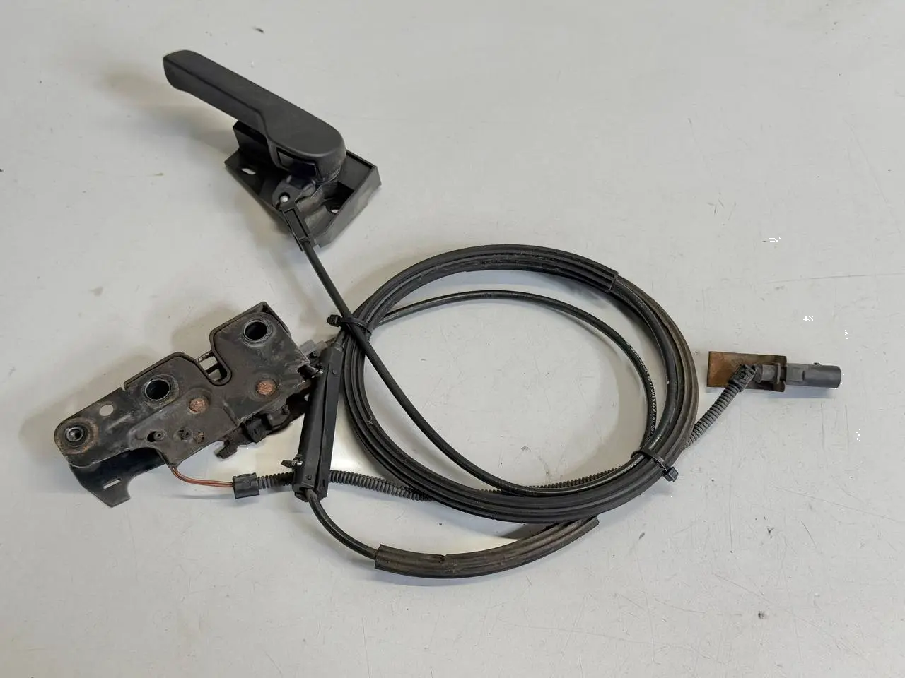 Motorhaubenseil Zugstrang Frontklappe VW Golf 5 1K1 1,9 TDI 2006 1K1823531C