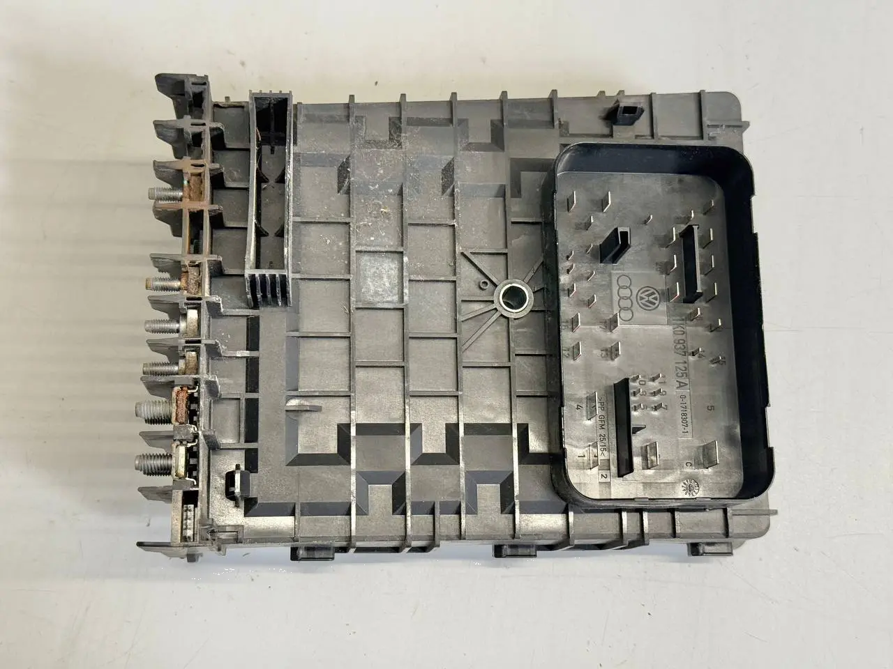 Sicherungskasten 5 Plus Relaiskasten Golf VW Golf 5 1K1 1,9 TDI 2006 1K0937125A