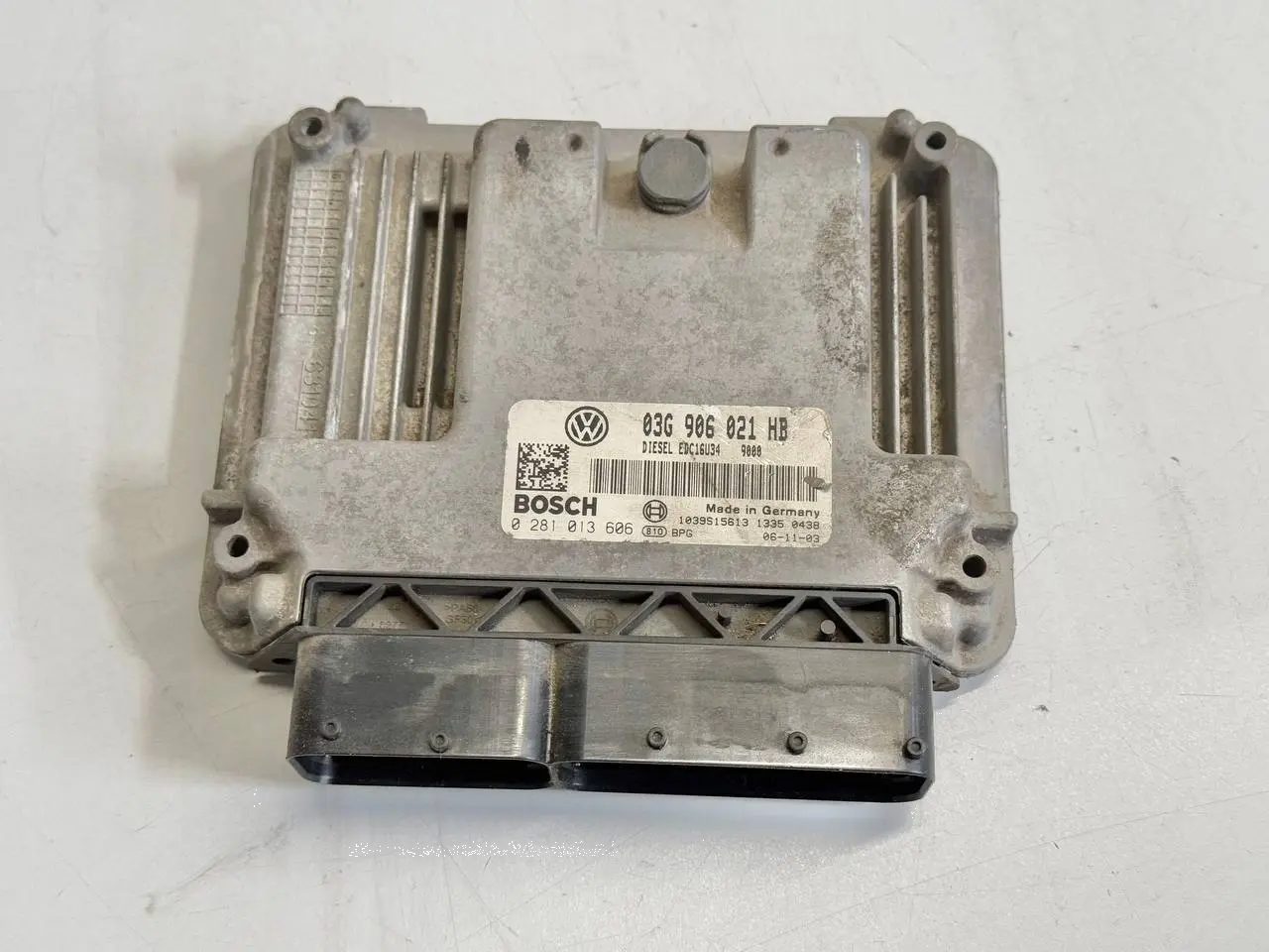 Motorsteuergerät ECU für 5 Golf 5 1K1 1,9 TDI 2006 VW Golf5 1K1 1.4L 03G906021HB