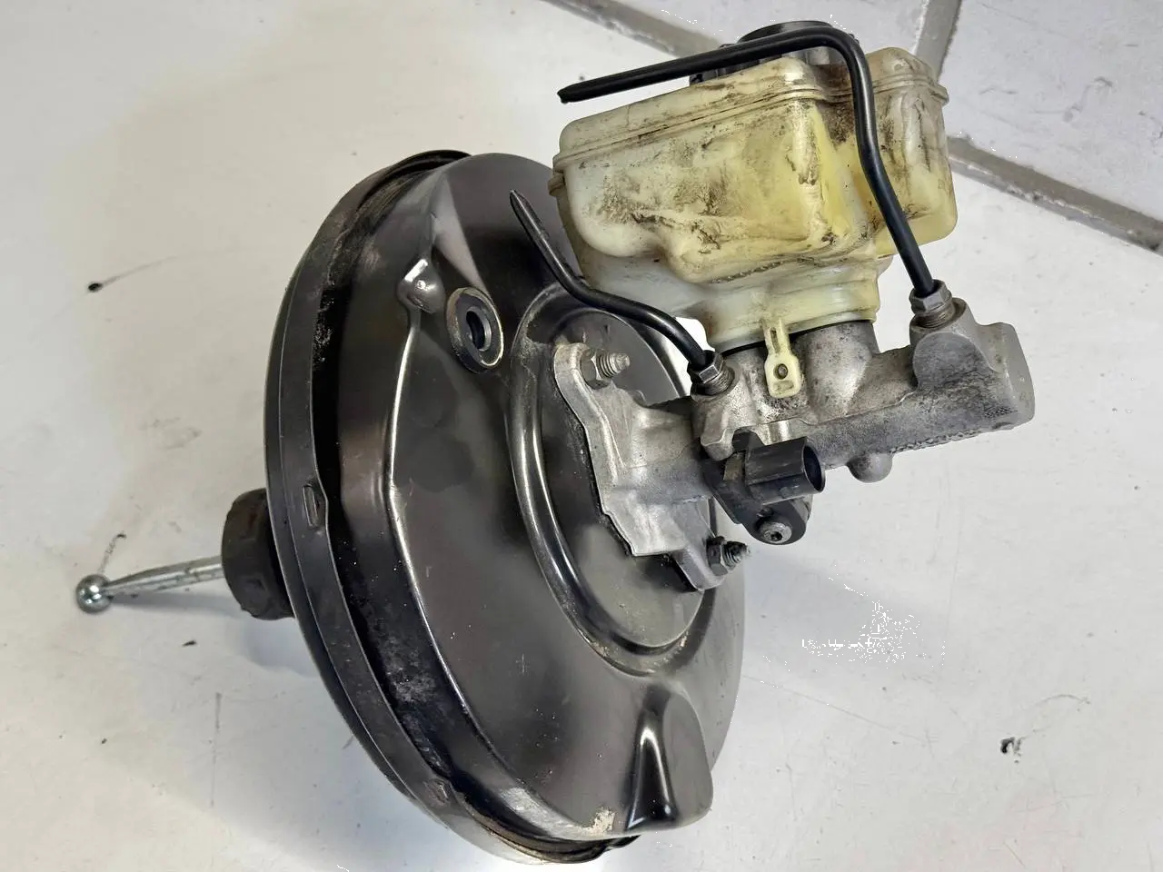 Bremskraftverstärker Golf 5 1K1 1,9 TDI VW Golf 5 1K1 1,9 TDI 2006 1K1614105AQ