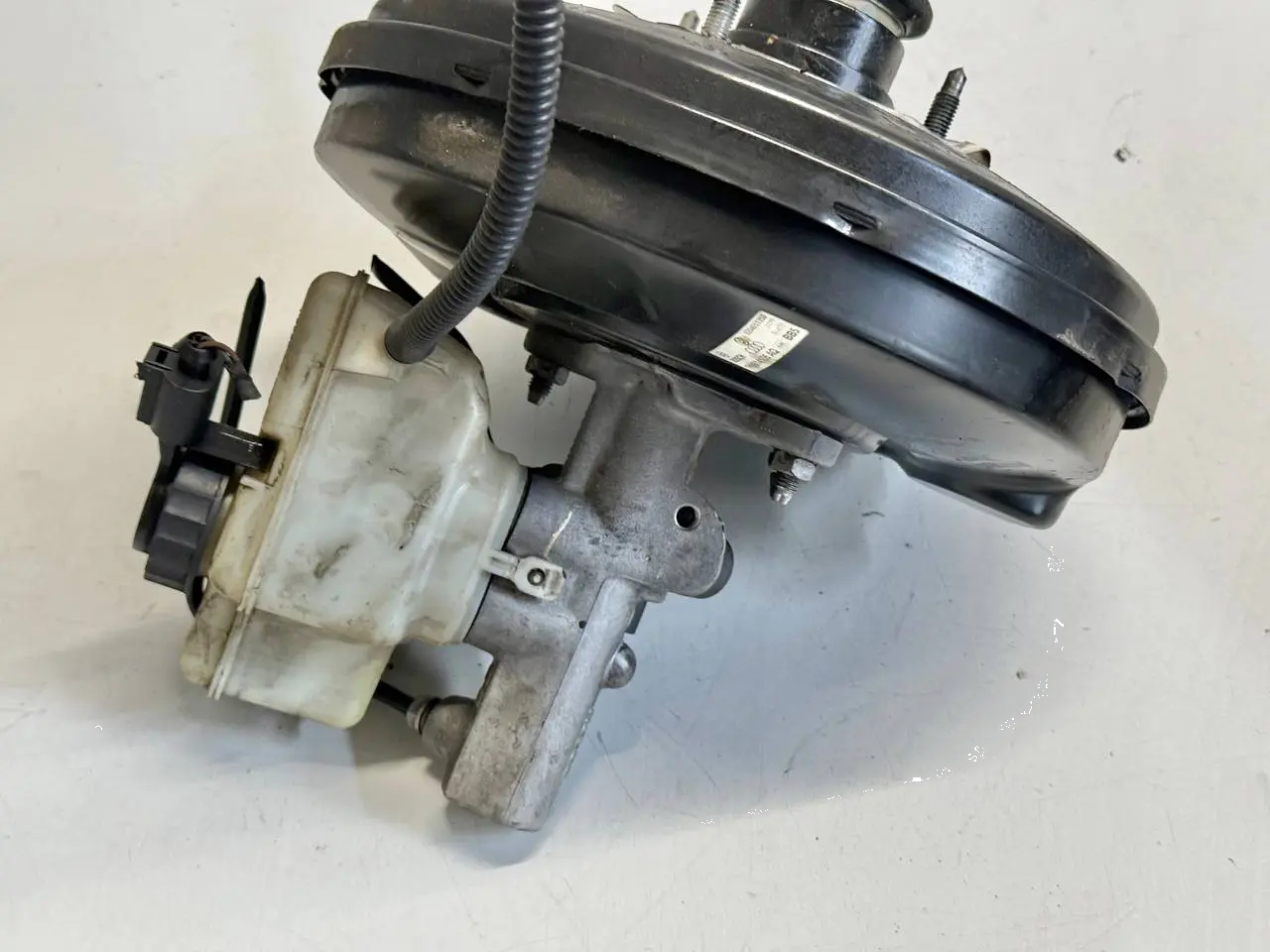 Bremskraftverstärker Golf 5 1K1 1,9 TDI VW Golf 5 1K1 1,9 TDI 2006 1K1614105AQ