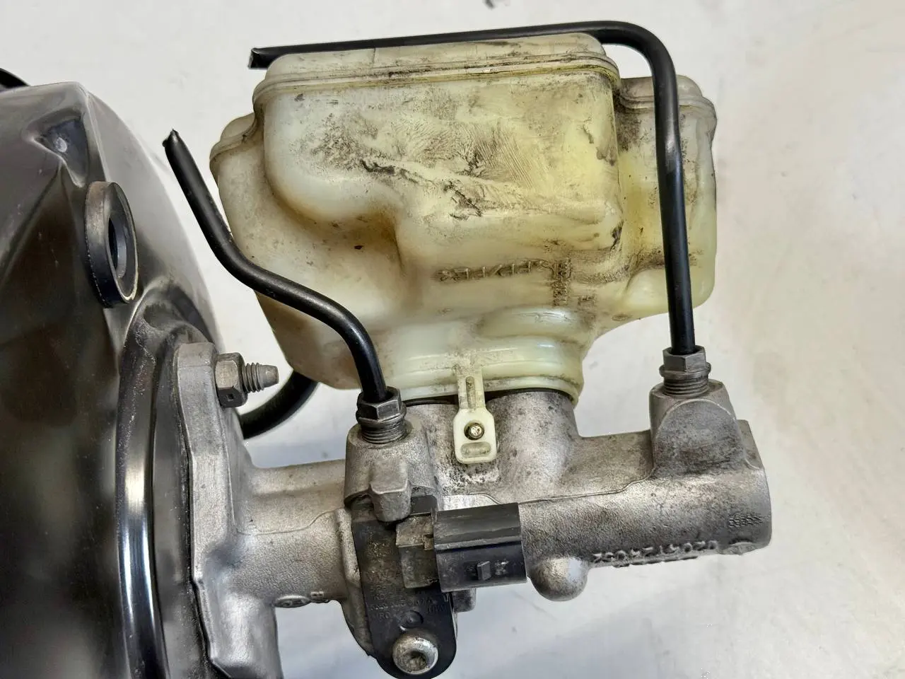 Bremskraftverstärker Golf 5 1K1 1,9 TDI VW Golf 5 1K1 1,9 TDI 2006 1K1614105AQ