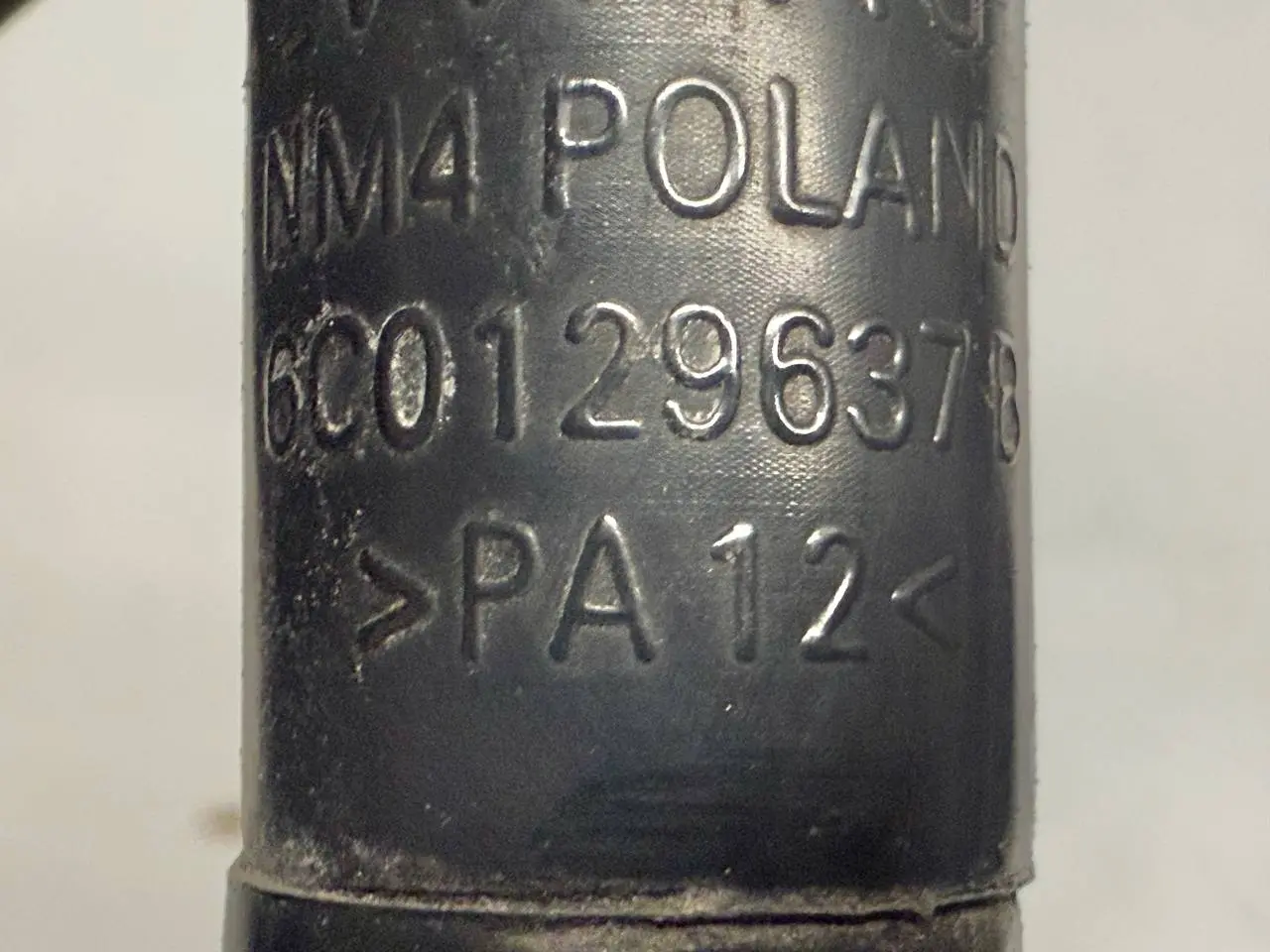 Wasserkuehlung Mittelrohr Schlauchleitung VW Polo V 6C 1,2 TSI 2015 6C0129637B