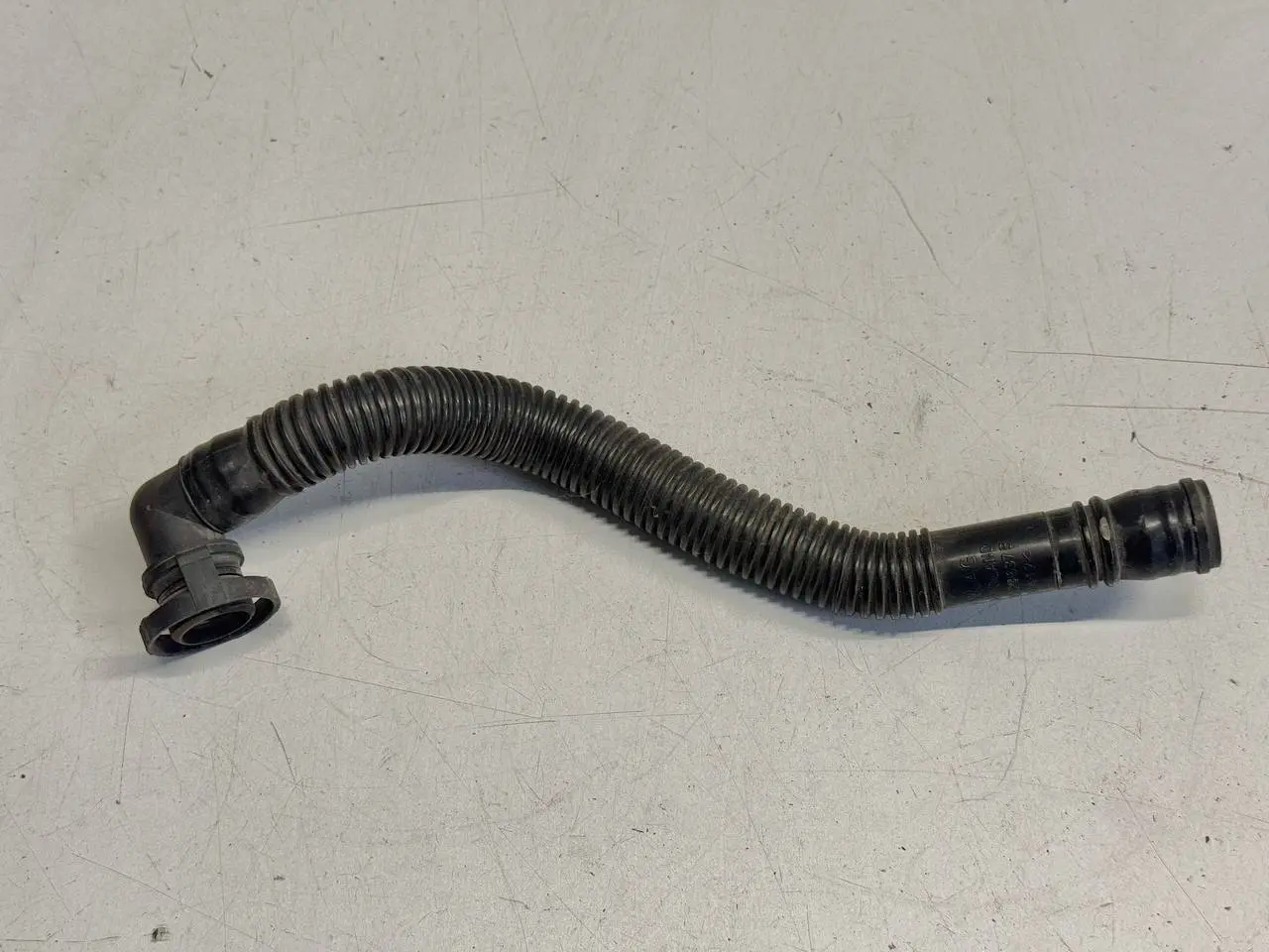 Wasserkuehlung Mittelrohr Schlauchleitung VW Polo V 6C 1,2 TSI 2015 6C0129637B