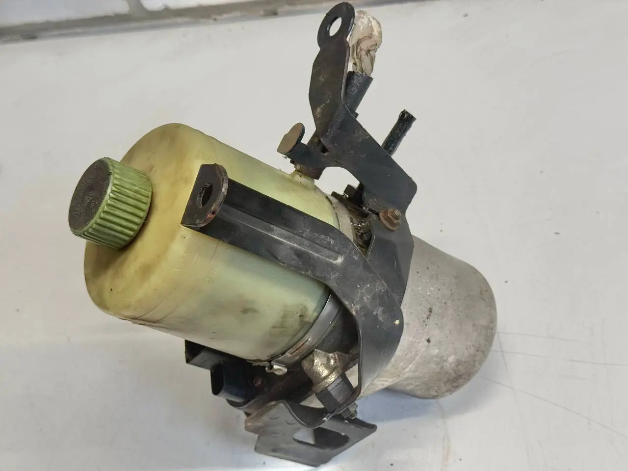 Elektrische Servopumpe Lenkhilfe Polo V 6C VW Polo 9N1 1,2L 2002 6Q0423156AB