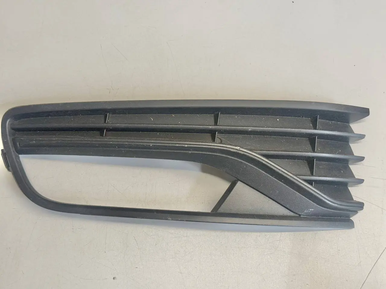 Verkleidung Nebelscheinwerfer Gitter vorn VW Polo V 6C 1,2 TSI 2015 6C0853665J