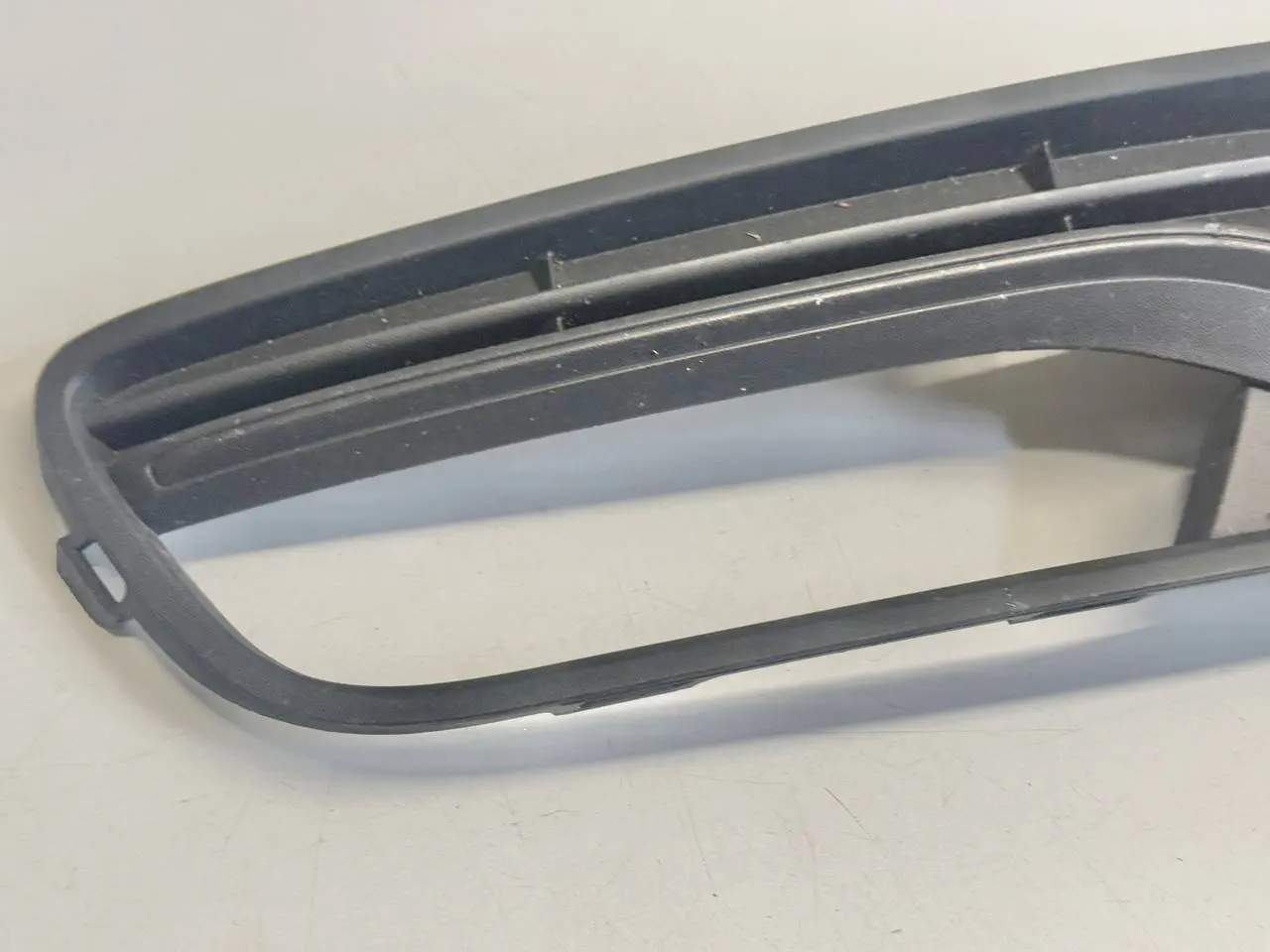 Verkleidung Nebelscheinwerfer Gitter vorn VW Polo V 6C 1,2 TSI 2015 6C0853665J