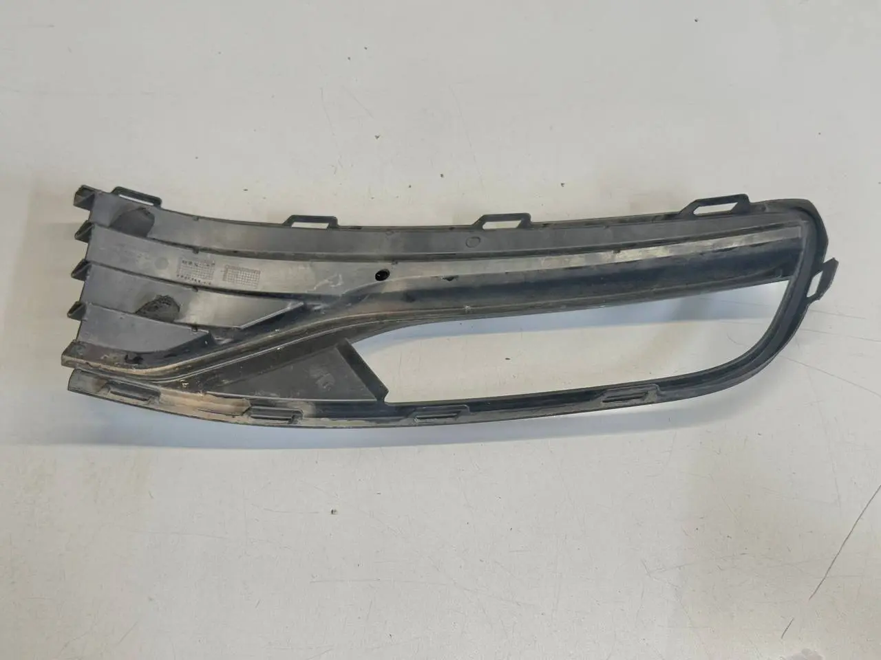 Verkleidung Nebelscheinwerfer Gitter vorn VW Polo V 6C 1,2 TSI 2015 6C0853665J