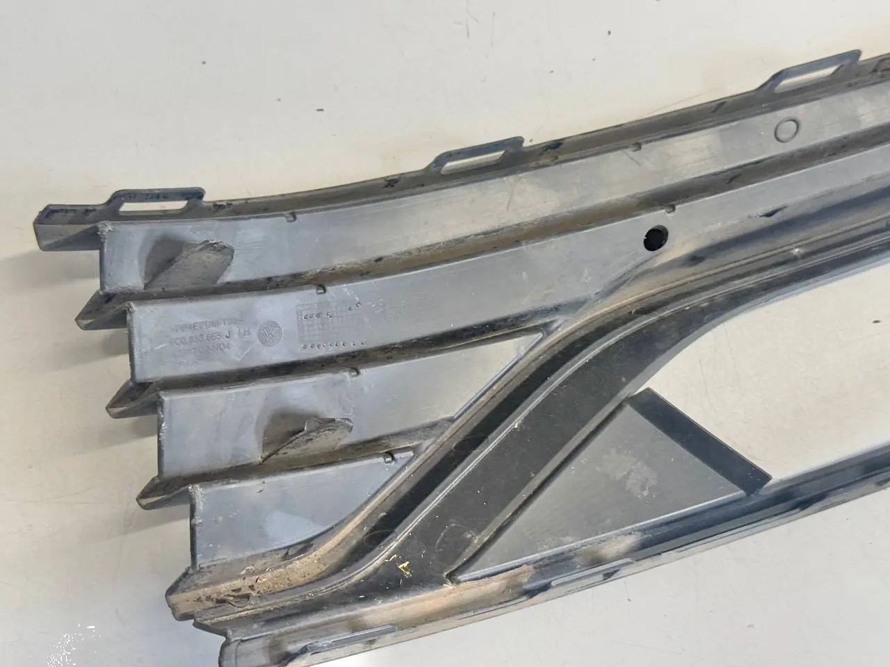 Verkleidung Nebelscheinwerfer Gitter vorn VW Polo V 6C 1,2 TSI 2015 6C0853665J