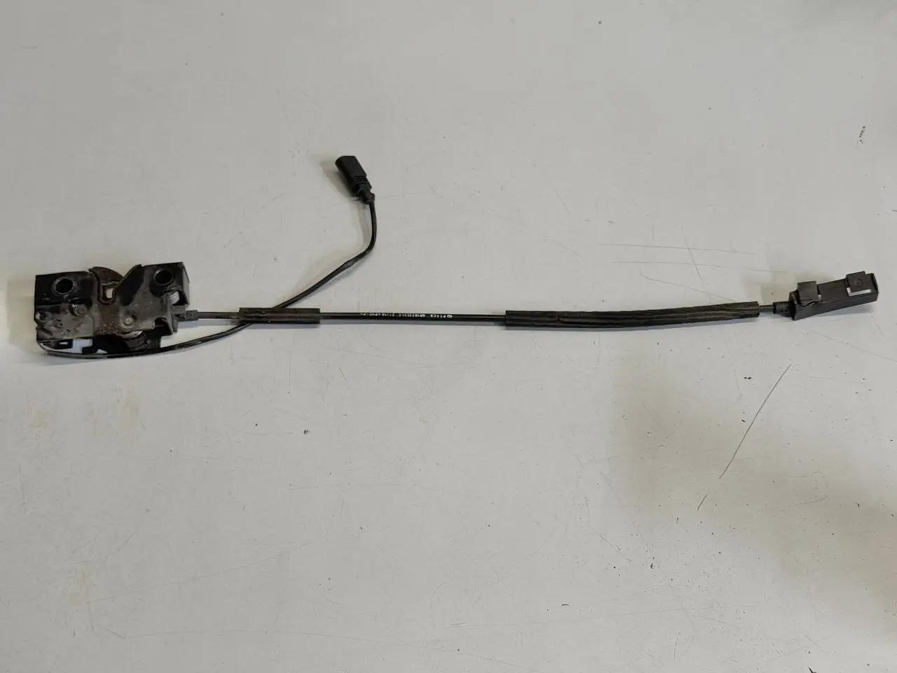 Verschluss Deckel Abdeckung Klappe Polo V VW Polo V 6R 1,2 TSI 2010 6R1823531C