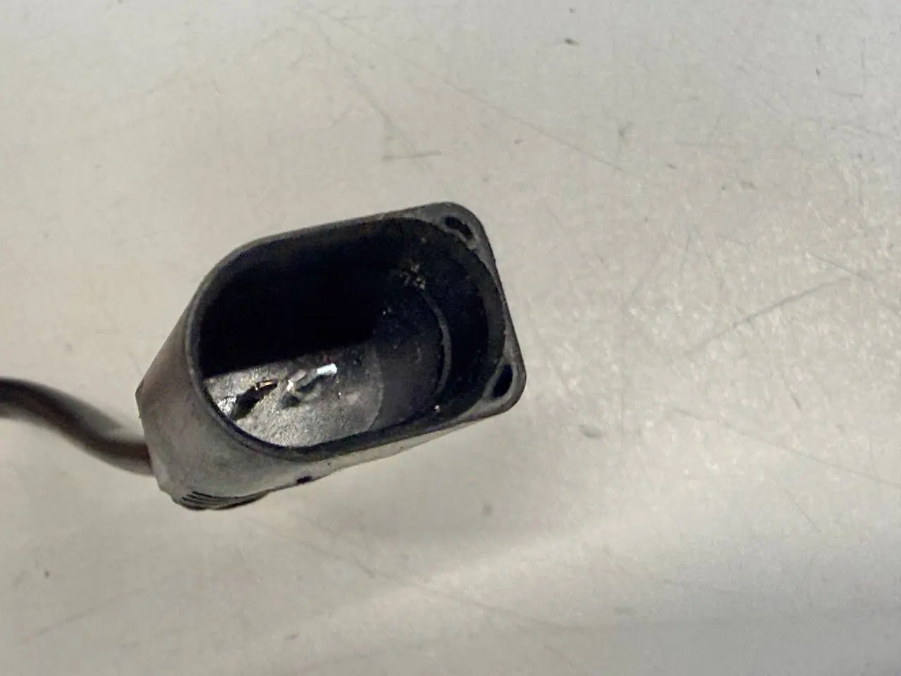 Verschluss Deckel Abdeckung Klappe Polo V VW Polo V 6R 1,2 TSI 2010 6R1823531C
