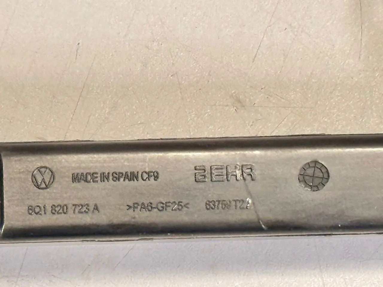 Luftschlauch Stütze Armaturenbrett Polo V VW Polo V 6R 1,2 TSI 2010 6Q1820723A