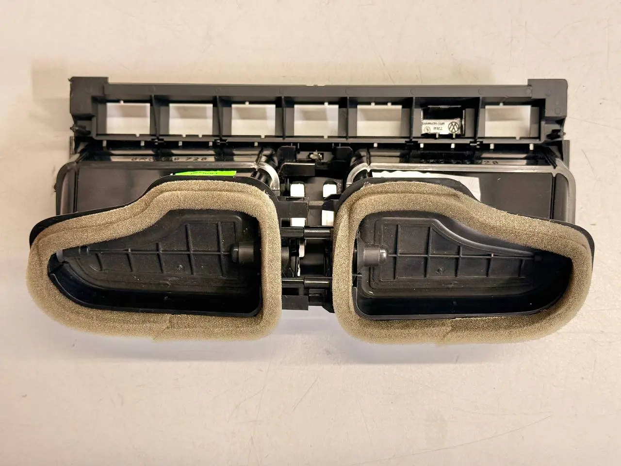 Luftdüse Armaturenbrett Mitte V Polo V 6R VW Polo V 6R 1,2 TSI 2010 6R0819728