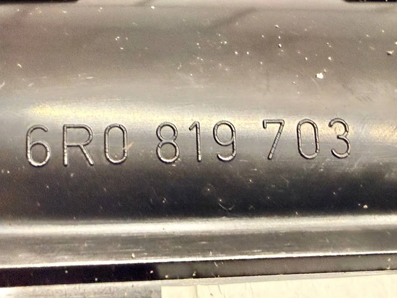 Luftdüse, Frischluftströmer, Lüftungsgitter VW Polo V 6R 1,2 TSI 2010 6R0819703