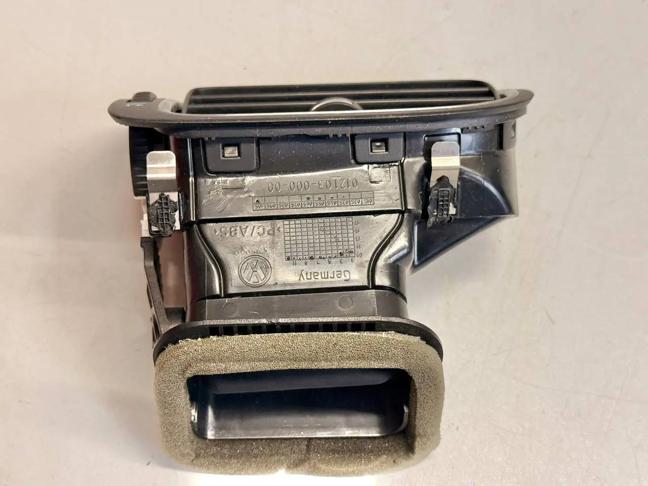 Luftdüse, Frischluftströmer, Lüftungsgitter VW Polo V 6R 1,2 TSI 2010 6R0819703