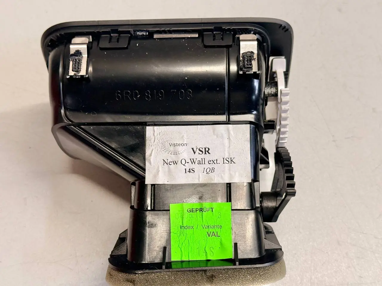 Luftdüse, Frischluftströmer, Lüftungsgitter VW Polo V 6R 1,2 TSI 2010 6R0819703