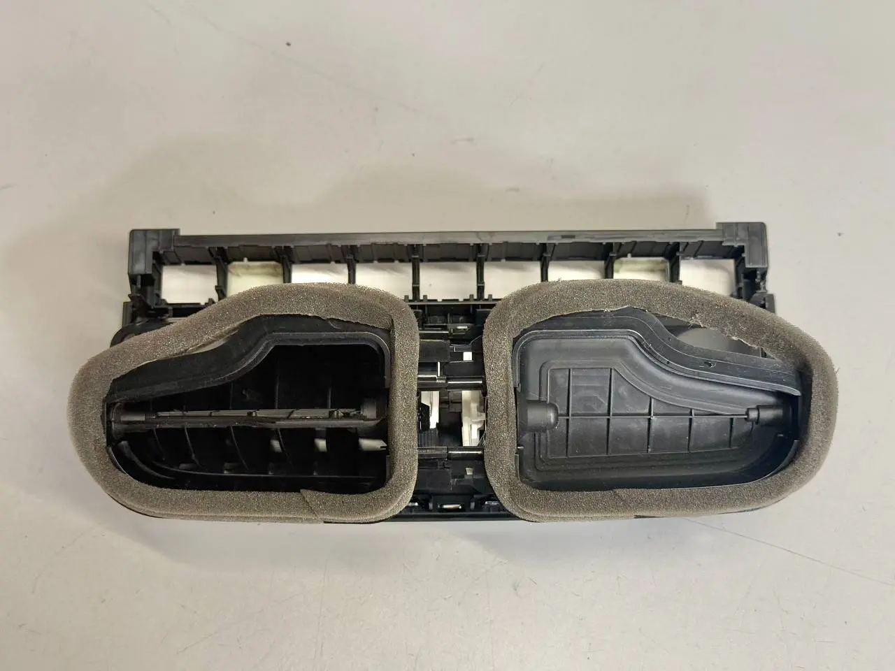 Lüftungsdüse, Luftauslass vorne Mitte V VW Polo V 6C 1,2 TSI 2015 6RF819728