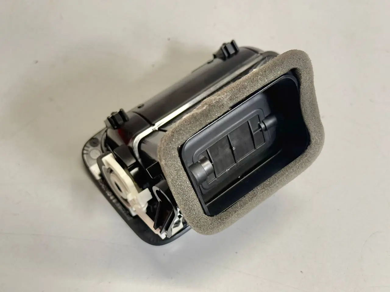 Luftdüse Belüftungsdüse Lüftungsklappe V VW Polo V 6C 1,2 TSI 2015 6RF819704