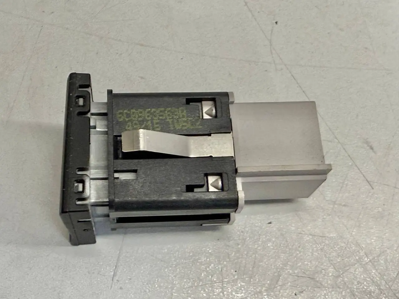 Steuermodul Polo V 6C 1,2 TSI 2015 VW Polo V 6C 1,2 TSI 2015 6C0963563A